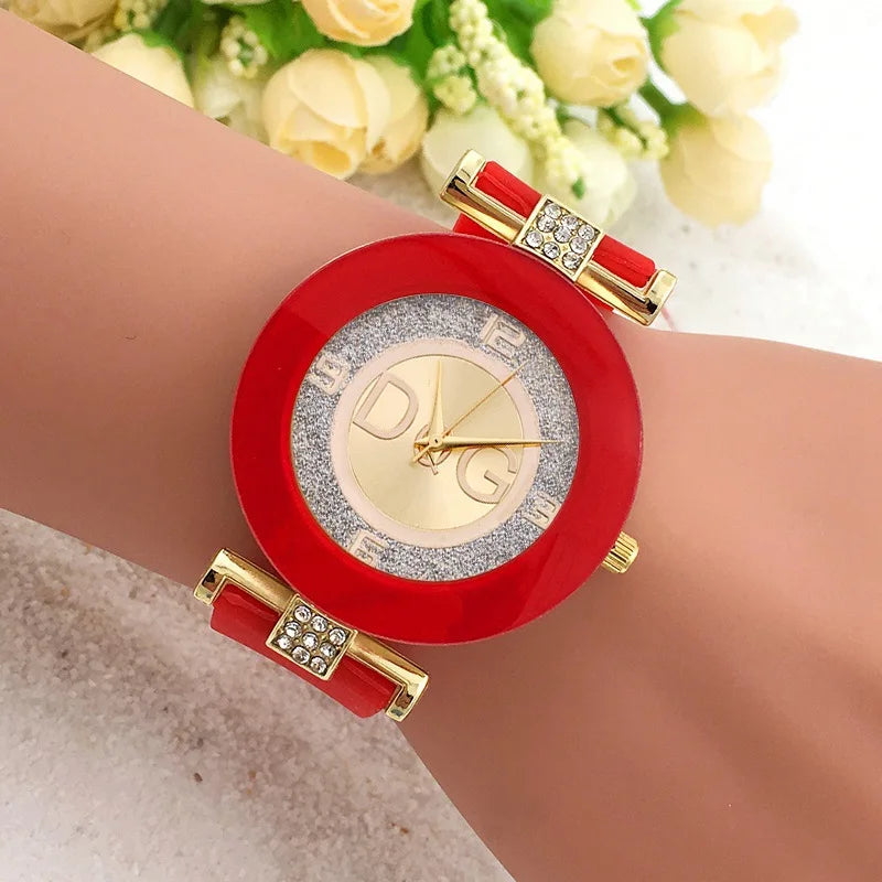 FREE SHIPPING/ Luxurious Brand Simple Design Ladies Quartz Watches Black And White Silicone