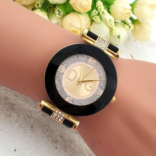 FREE SHIPPING/ Luxurious Brand Simple Design Ladies Quartz Watches Black And White Silicone